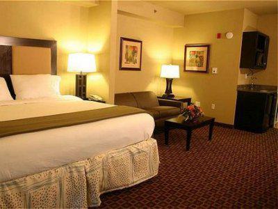 Express & Chaffee - West By Ihg Hotel 2*