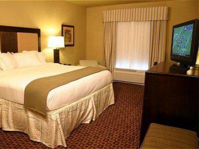 Express & Chaffee - West By Ihg