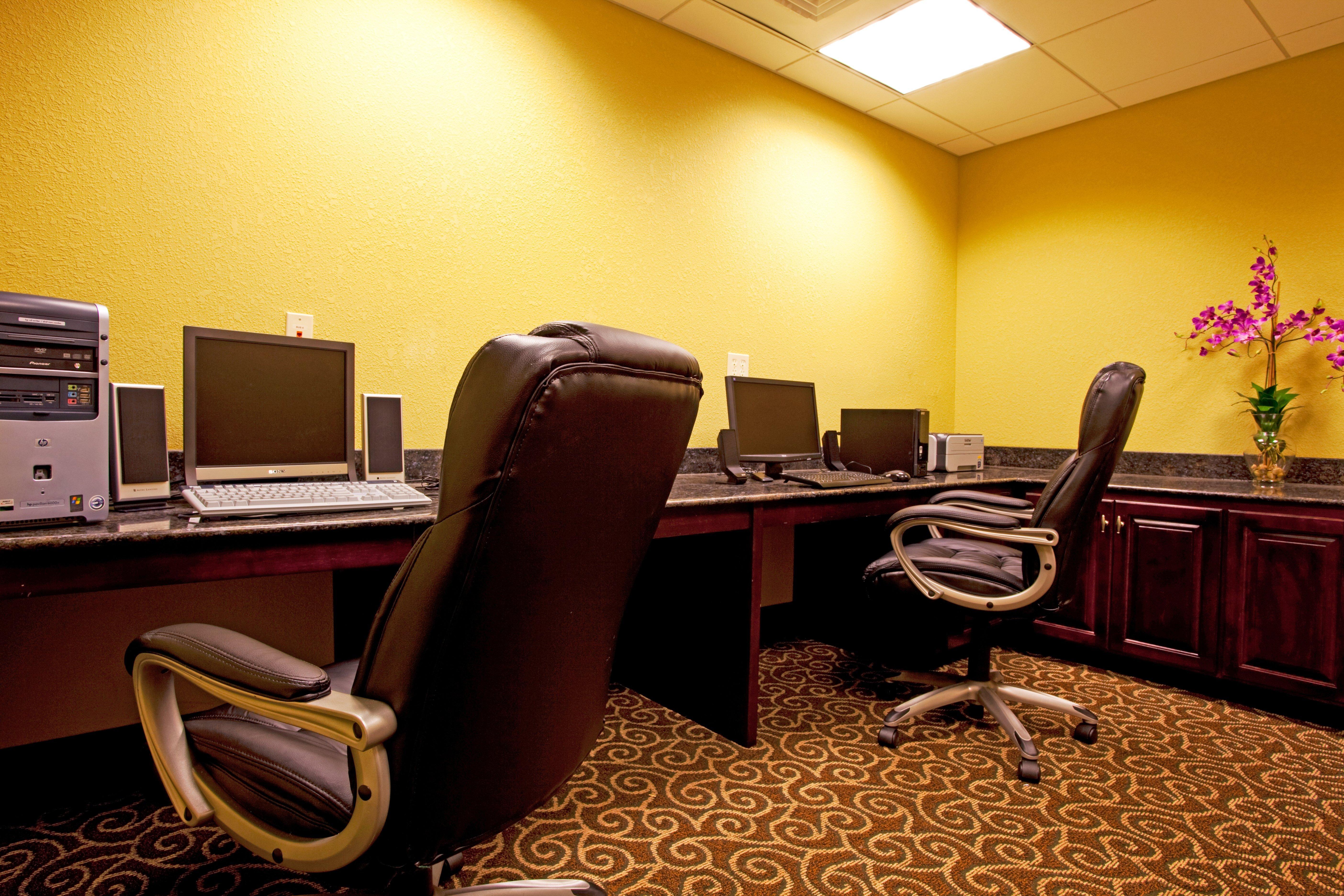 Express & Chaffee - West By Ihg