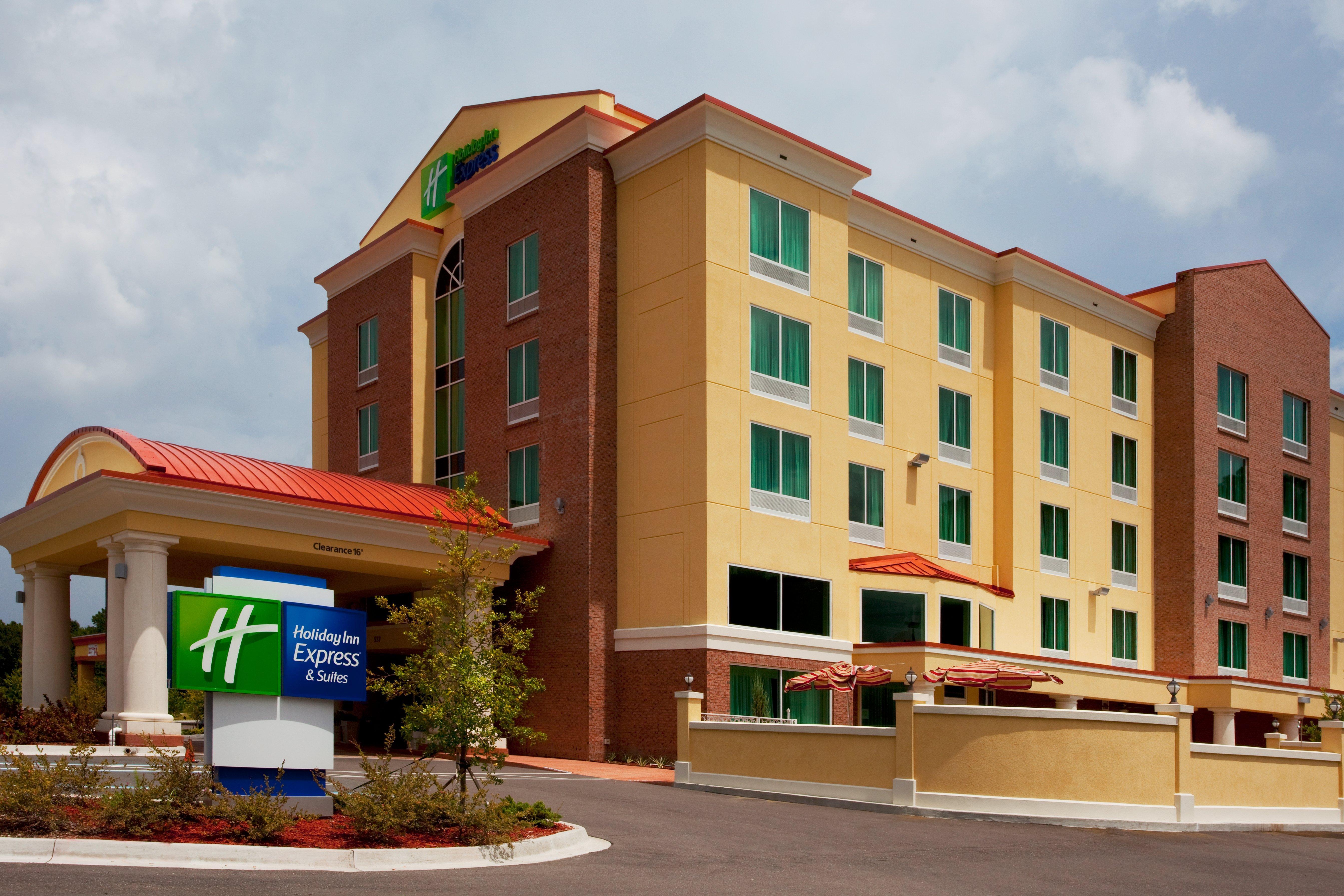 Hotel Express & Chaffee - West By Ihg