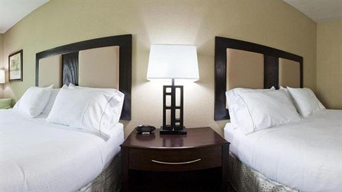 Hotel Express & Chaffee - West By Ihg
